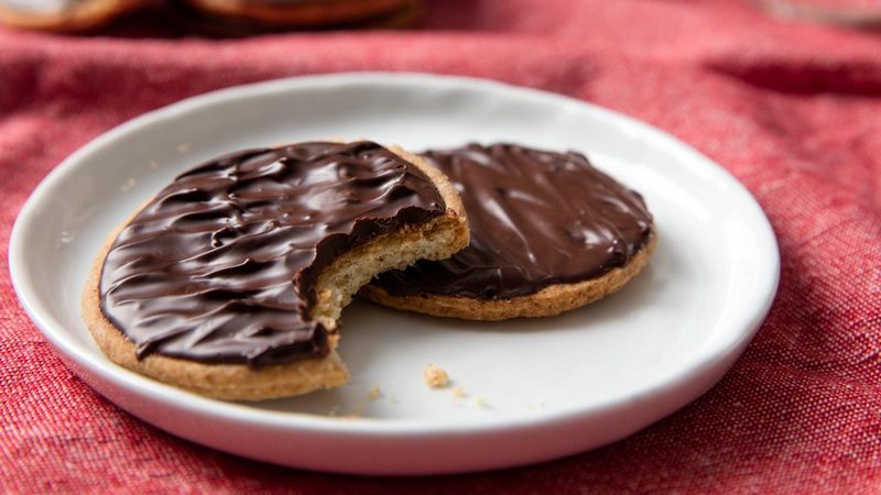 Digestive biscuit - печенье для пищеварения с шоколадной поливкой