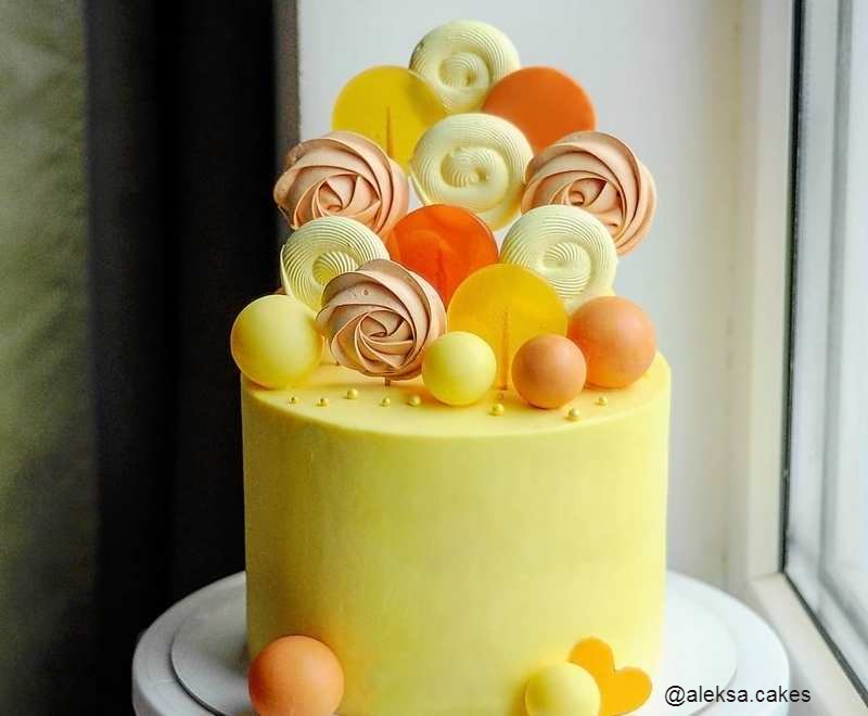 Тортик желтый девочке на годовасие