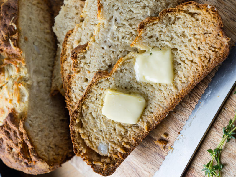 Бездрожжевой хлеб на кефире в мультиварке - простой и быстрый рецепт