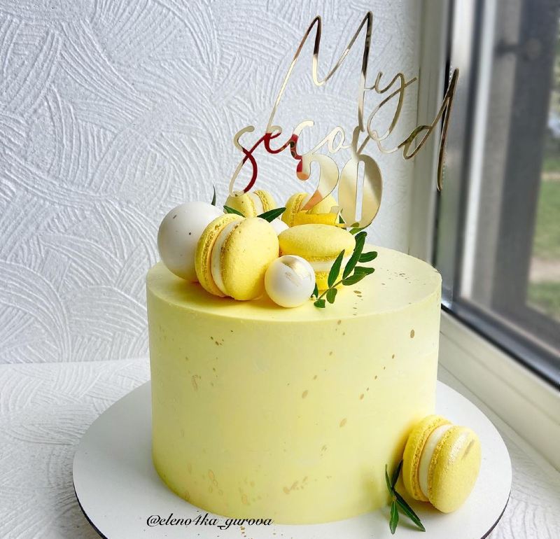 Желтый торт женщине на 40 лет