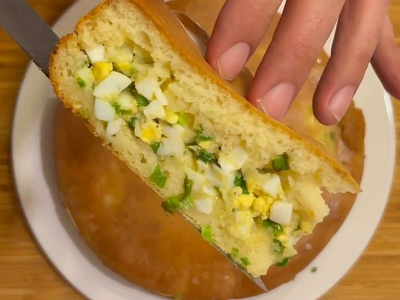 Пирожки с яйцом и зелёным луком (в духовке) — рецепты | Дзен